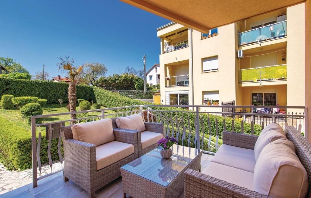 Apartman Viskovo-Opatija 4* Lägenhet Exteriör bild